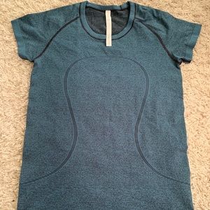 Lululemon Womens Compression Top